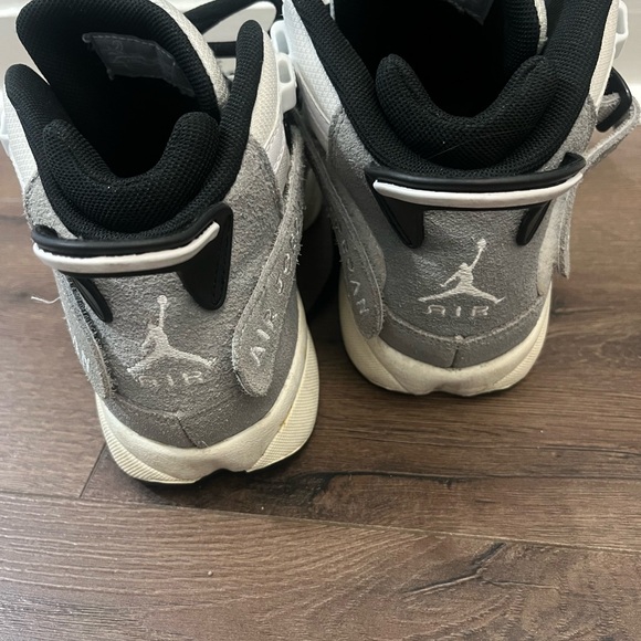 Jordan 6 Rings - Picture 3 of 7